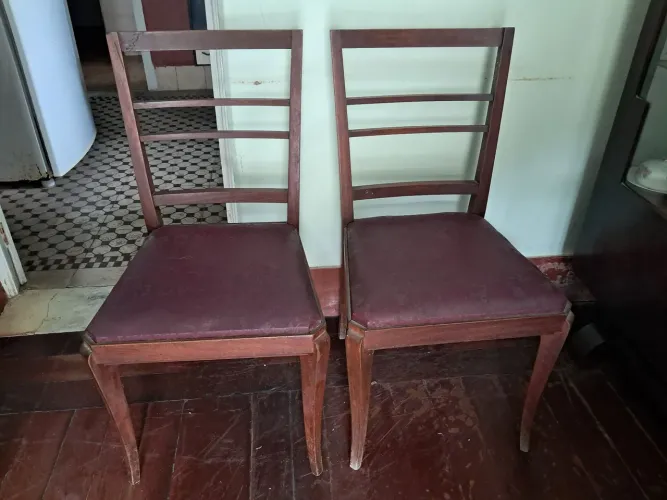 Cadeiras Antigas em Jacarandá