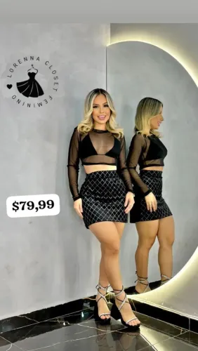 Conjunto cropped e saia preto