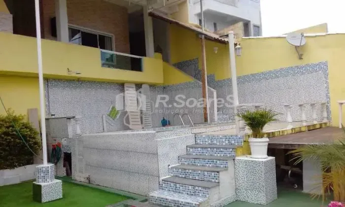 Casa em condomínio com 02 quartos sendo 1 suíte, em Jardim Sulacap.
