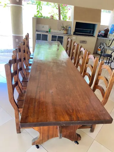 Mesa de madeira maciça piúva, 3,58m com as 10 cadeiras originais