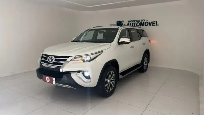 Toyota Hilux SW4 SRX 4X4 2.8 TDI 16V Dies. Aut. 2017