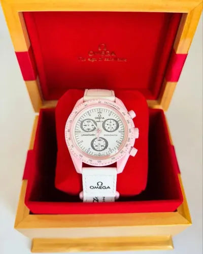 Relógio Omega Speedmaster Moonwatch Rosa