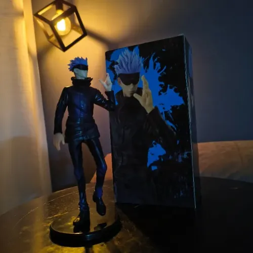 Action Figure Satoru Gojo Tira Preta (22 cm) - Jujutsu Kaisen - NOVO E LACRADO!