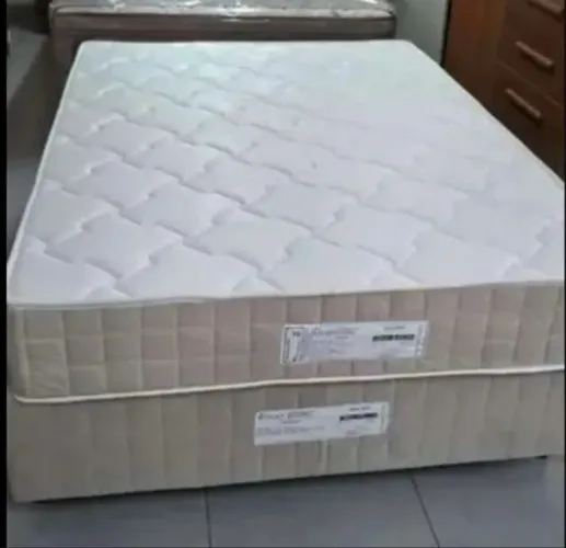 Base + Colchão Casal Super Confortável - Ótimo Preço!