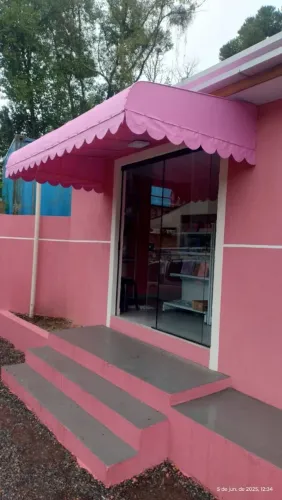 Toldo   fixo Rosa para Fachada de Loja
