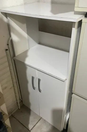 Armário Organizador de Micro-Ondas Branco, 2 Portas, Novo, Usado por 1 ano apenas