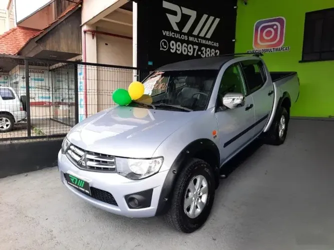 Mitsubishi L200 Triton GLS 3.2 CD TB Int.diesel MEC 2013