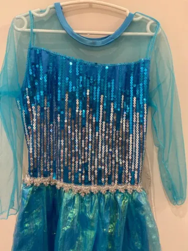 Fantasia Vestido Frozen Elza quase novo 6 anos 