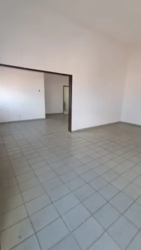 CASA PARA LOCAÇÃO RESIDENCIAL OU COMERCIAL