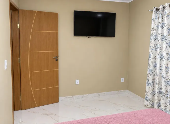 Vende-se uma casa em Ibirité, bairro novo horizonte,  rua crisolito,  valor 499mil