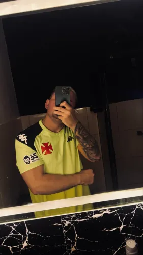 CAMISA VASCO DA GAMA 24/25 Jogador Treino Kappa Masculina - Amarelo Fluorescente+Preto
