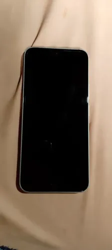 Vendo este celular com 8 g de ram e 256 giga está em perfeitas condições, ele é muito bom!