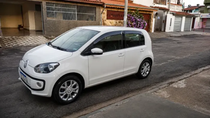 Volkswagen Up! High 1.0 Total Flex 12V 5P 2015