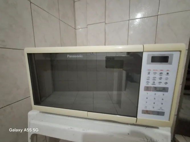 Micro-ondas 25 litros impecável