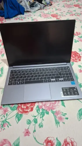 Notebook galaxy book 4