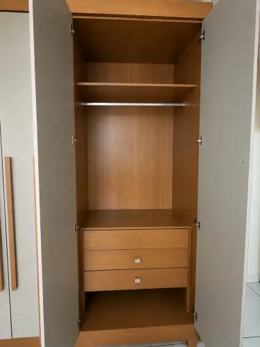 Guarda roupa 3 portas