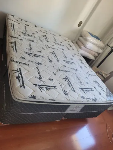 Base para cama Queen + colchão