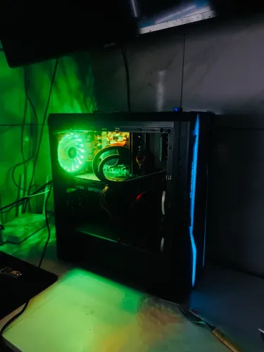 PC Gamer Ryzen 5 5600 + RTX 3060 EVGA 12GB + 32GB RAM