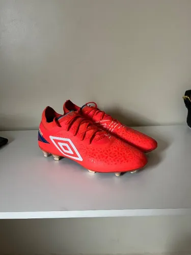 Chuteira Umbro Adamant Pro Campo - Tam. 42