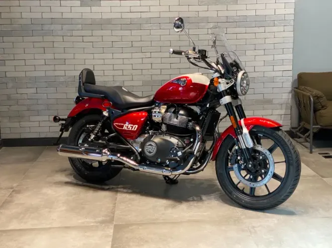 SUPER METEOR 650 CELESTIAL RED
