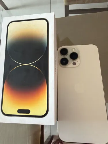 Vendo iPhone 14 Pro Max branco, 256 giga , 3.200,00