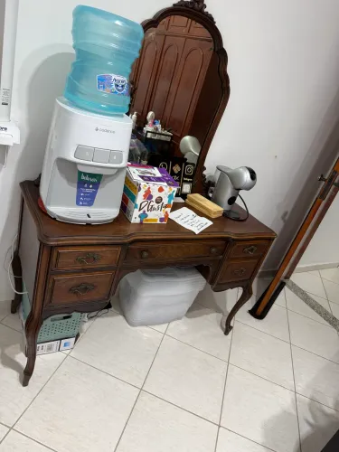 Penteadeira retrô com espelho