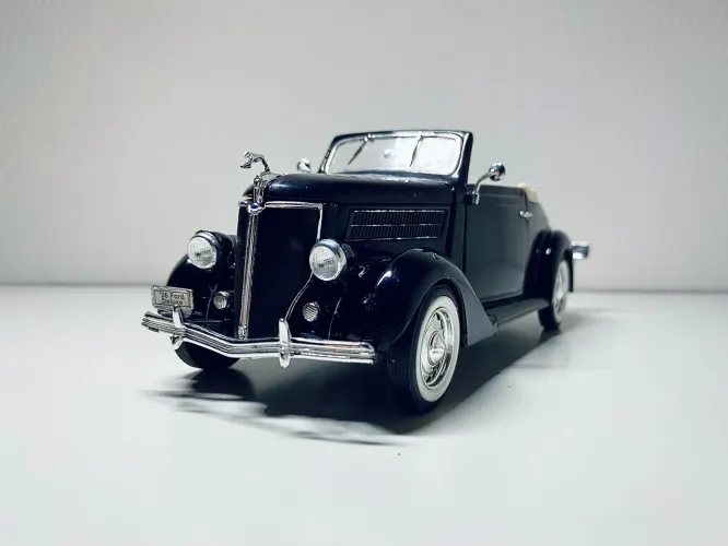 Miniatura Ford Deluxe Cabriolet 1936 1:24 Welly