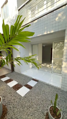 Apartamento Térreo com Quintal Privativo em Ponta de Campina