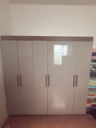 Guarda-roupa / Roupeiro