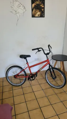 Bike aro 20 infantil toda boa MASCOLINA faço entrega e aceito cartão