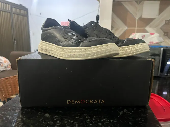 TENIS DEMOCRATA