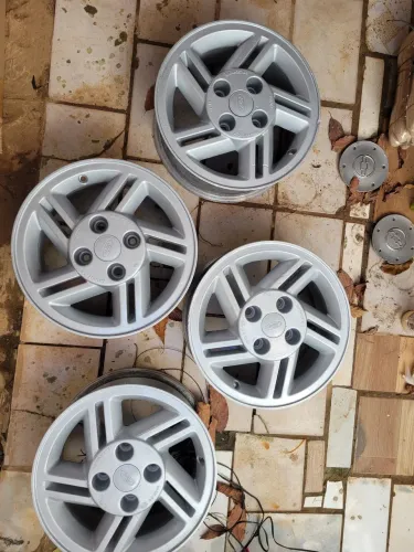 Rodas ford escort XR3 aro 14