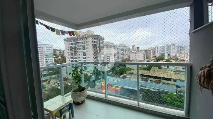 Vendo apartamento moderno com 2 quartos em Santa Rosa - Niterói - RJ