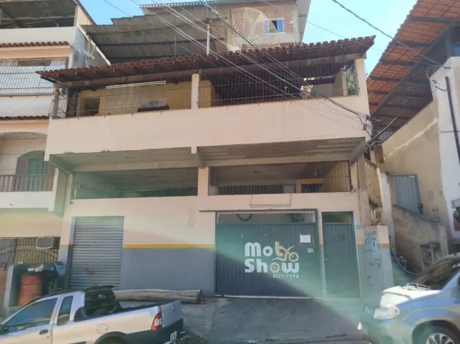 Casa com Ponto Comercial na Avenida principal