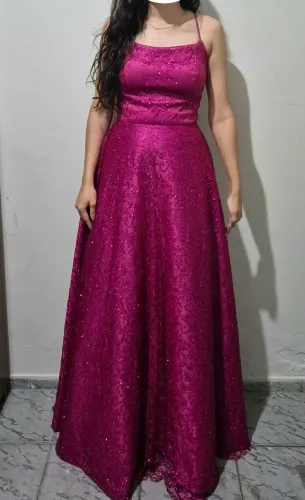 VESTIDO DE FESTA ROSA COM BRILHO