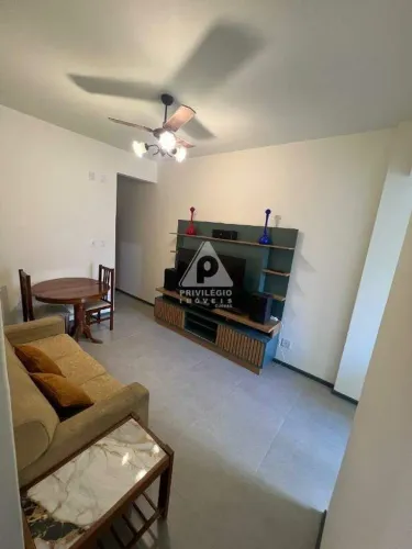 Apartamento Mobiliado de 1 Quarto em Copacabana, 53m² Financiamento Aceito