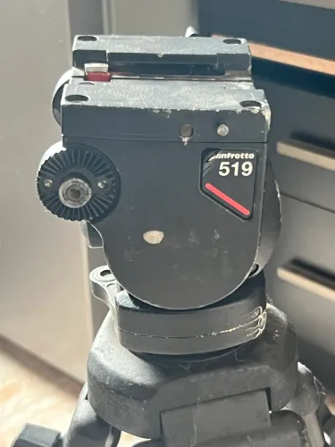 TRIPÉ MANFROTO CABEÇA HIDRÁULICA