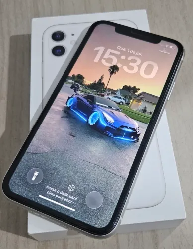Iphone 11 impecável, zero. Sem marcas de uso. Passo cartão.