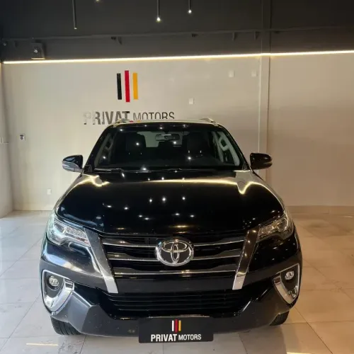 Toyota Hilux SW4 SRX 4X4 2.8 TDI 16V Dies. Aut. 2019