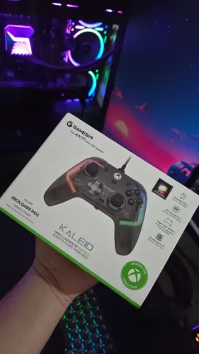 (Lacrado) Controle Gamesir Kaleid K1 Wired Para XBOX e PC RGB Hall Effect Preto