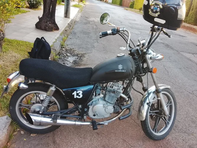 Intruder 125 moto excelente