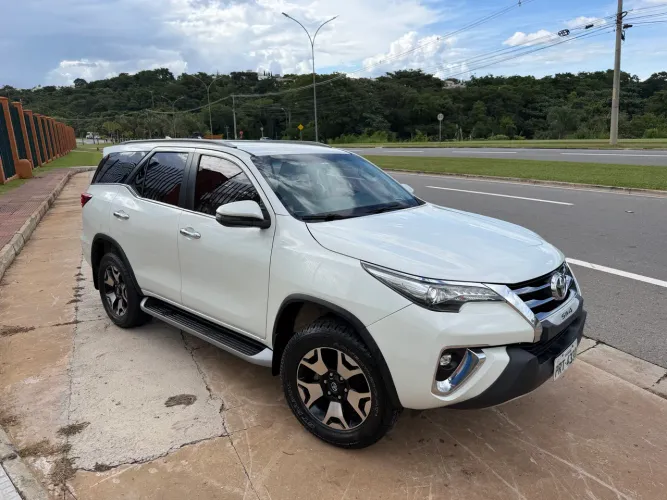 Toyota Hilux SW4 SRX Diamo. 4X4 2.8 TB DIE AUT 2019