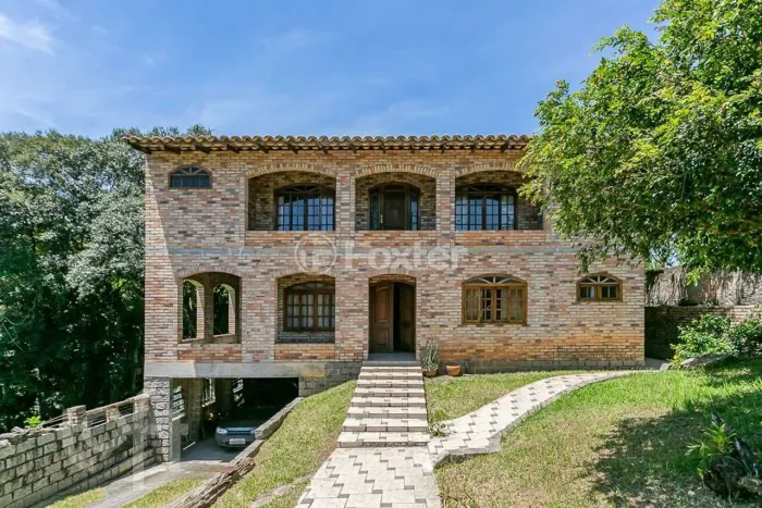 Casa à venda em José Mendes com 384 m², 5 quartos, 5 suítes, 6 vagas