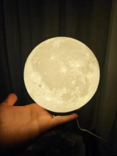 ? Luminária Lua em Impressão 3D - Decoração Moderna e Aconchegante