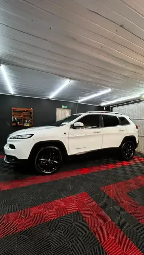 Jeep Cherokee Limited 3.2 4X4 V6 Aut. 2015