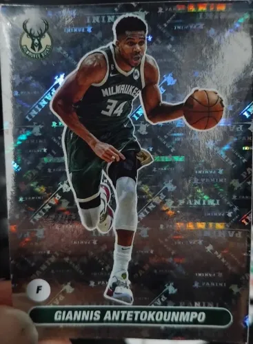 Sticker NBA Giannis Antetokounmpo Silver #218.  2023-2024