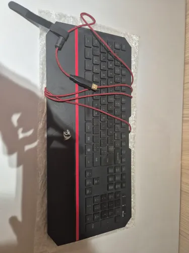 Teclado Redragon Karura 2 (Preto) com RGB de 7 cores Gamer
