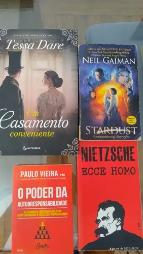 57 livros Diversos semi novos
