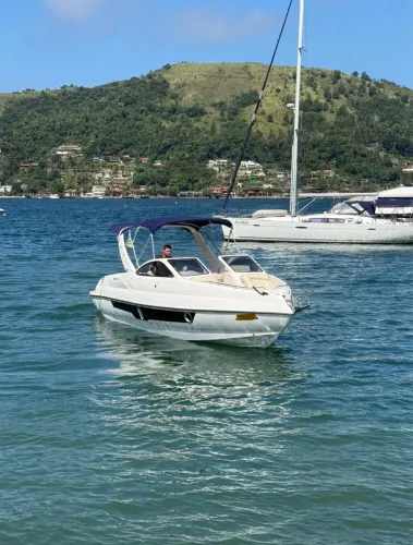 Lancha Coral 30 pés 2021