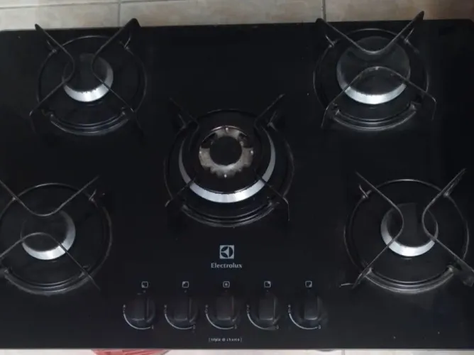Cooktop Electrolux GC75V usado